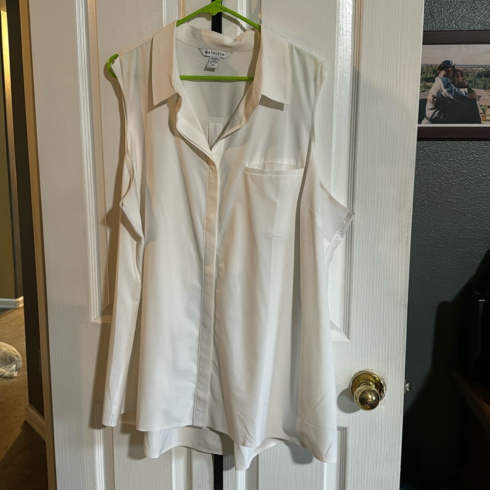 Athleta sleeveless collared white tunic